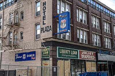 2026 Joliet - Hotel plaza by Travels with Randy