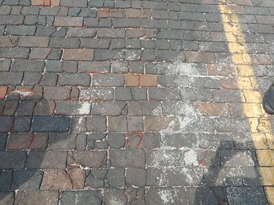 2015-08-30 Red brick road (1)
