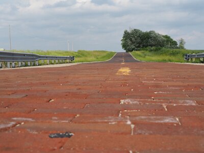 2019-06 Red Brick Road (1)