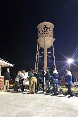 2025-11 Edwardsville - Leclaire watertower lighting (2)