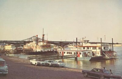 195x St Louis riverfront