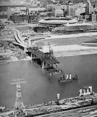 1966 St. Louis - Poplar street bridge being built