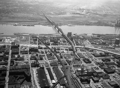19xx St. Louis - MacArthur bridge (1)
