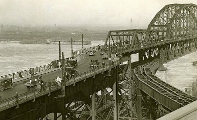 19xx St. Louis - McArthur bridge 1