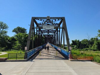 Chain of Rocks Bridge - new visitor park