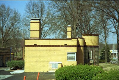 1990 St Louis - Coral Court by Hans de Vente 3