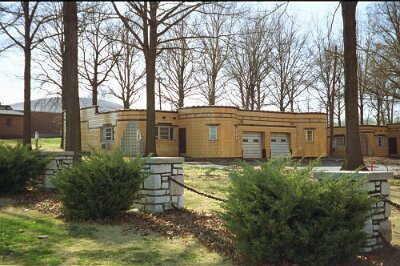 1990 St Louis - Coral Court by Hans de Vente 4