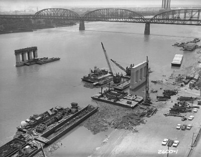 1965-07 St. Louis - area where the arch will be built 2