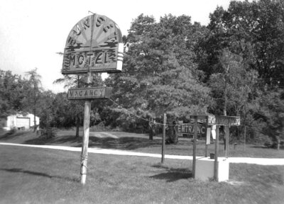 19xx Villa Ridge - Sunset motel (2)
