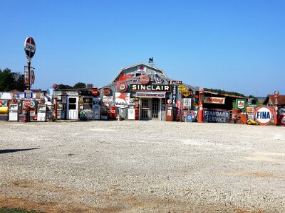 2019 Cuba - Bob's gasoline alley 2
