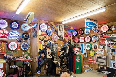 201x Bob's gasoline alley (18)