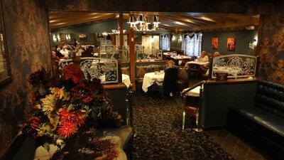 2011-10 Rolla - Zeno's steakhouse 3
