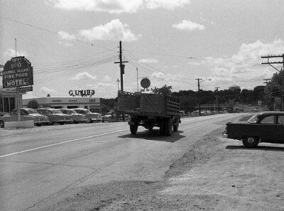 19xx Rolla - Colonial village motel