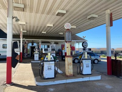 201x Totem Pole Trading post by Hagen Hagensen 2