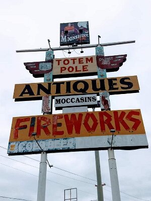 2021-01 Rolla - Totem Pole trading post 1