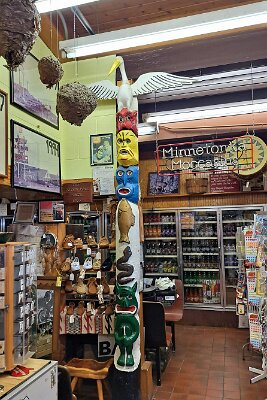 2022-12 - Rolla - Totempole trading post by Jeremy Morris 3
