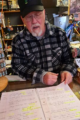 2022-12 - Rolla - Totempole trading post with Tim Jones by Jeremy Morris 2