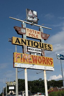 2026-06-25 Totempole tradingpost by Rich Amadori