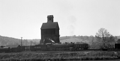 19xx Newburg - Frisco depot with coal tower
