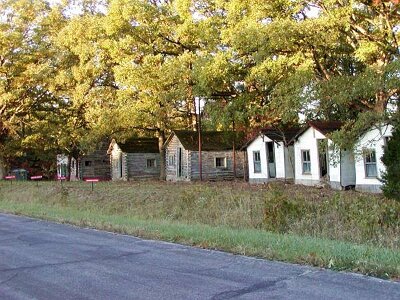 19xx Johns modern cabins (6)