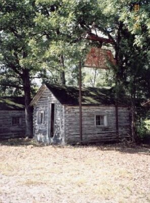 2001 John's Modern Cabins