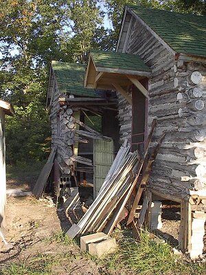 2002-09 John's Modern Cabins (11)