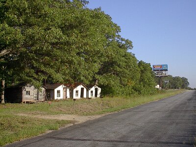 2002-09-30 John's Modern Cabins by Mike Ward 18