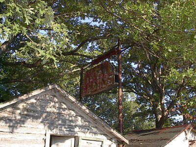 2002-09-30 John's Modern Cabins by Mike Ward 5
