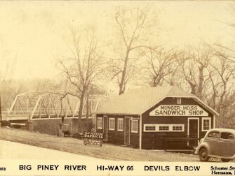 Munger Moss cafe - Elbow inn