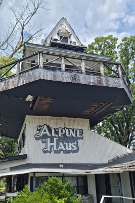 2026-06-21 St Robert - Alpine Haus (15)