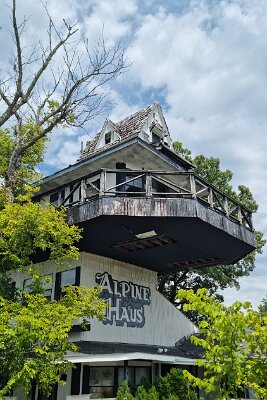 2026-06-21 St Robert - Alpine Haus (16)