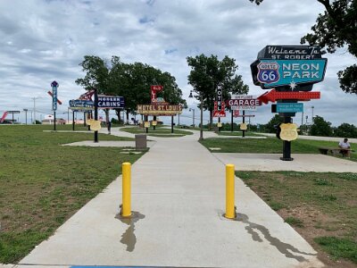 2026-06-21 St Robert - neon park by Melissa Beasley