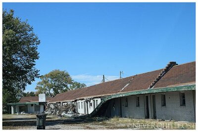 2023-09 Lebanon - Forest Manor Motel by Blue Miller 1
