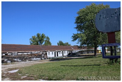 2023-09 Lebanon - Forest Manor Motel by Blue Miller 3