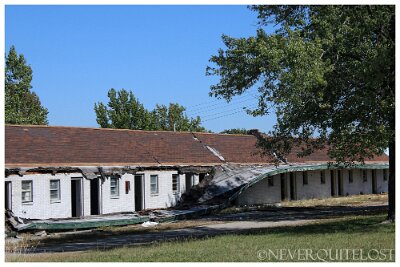 2023-09 Lebanon - Forest Manor Motel by Blue Miller 4