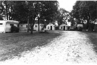 2002 Lebanon - Hi-Lite tourist cabins 2