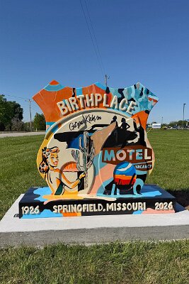 2026-04 Springfield mo - Centennial Sculptures by Jax Welborn 3