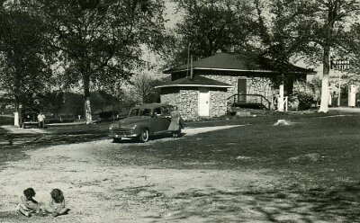 19xx Springfield mo - Graystone Heights Modern Cabins 1
