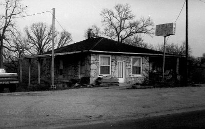 19xx Springfield mo - Graystone Heights Modern Cabins 2