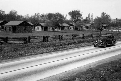19xx Springfield MO - Railhaven Cottage Cabins (now the Rail Haven Motel)4