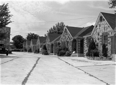 19xx Springfield MO - Rock VIllage Court 3
