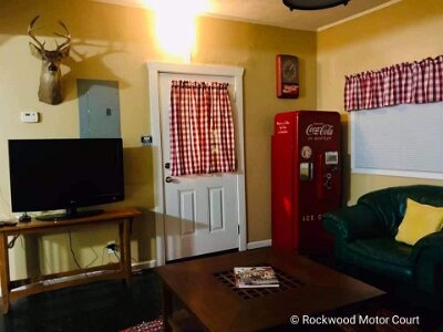 2021 Rockwood motor court 13