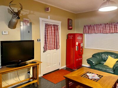 2021-05 Springfield - Rockwood motor court 8