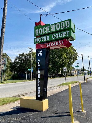2023-09 Springfield mo - Rockwood motor court by Kimberly Bertel (2)