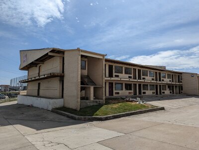 2022-04 Springfield MO - Springfield Inn by Dave Walden 5