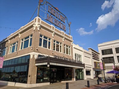 2021-10 Springfield MO - Museum on the square 2