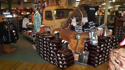 2013 PFI Western Wear (7)