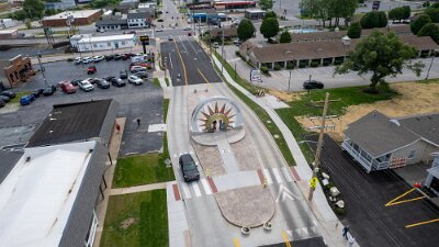 2026-05 Springfield mo - Queensgate monument 1