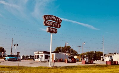 201x Springfield MO - Danny's service centre by Mariko Kusakabe