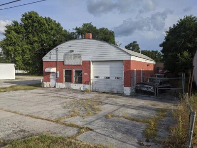 2020 Springfield MO - West Chestnut - Hawkins Garage 2
